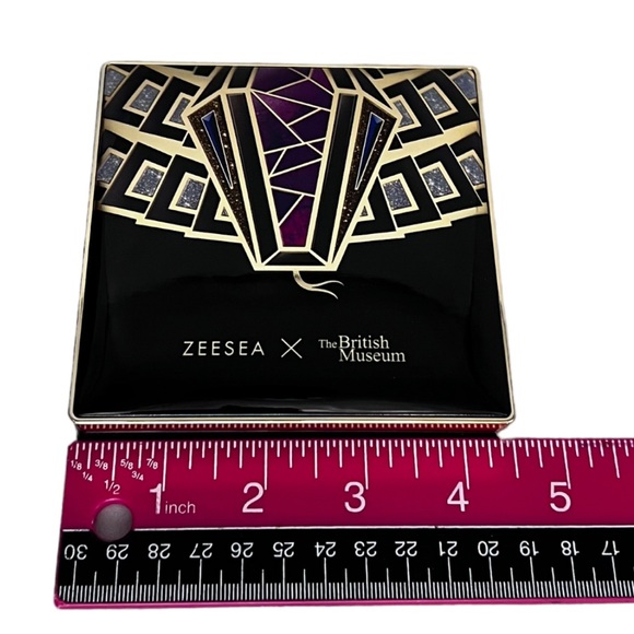 NIB Eyeshadow Palette 16 Shades Compact with Mirror Matte Shimmer Glitter Shades - Picture 7 of 7